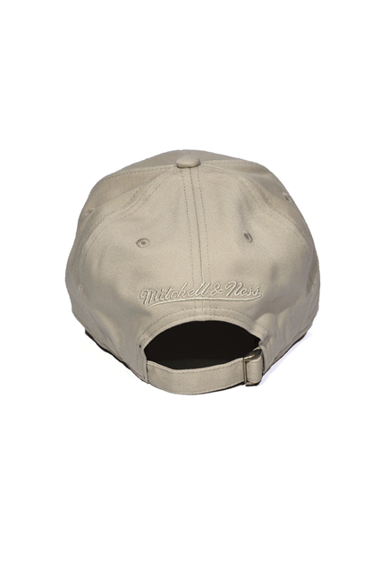 Boné Mitchell and Ness Strapback Team Logo Low Pro Bege - NewSkull