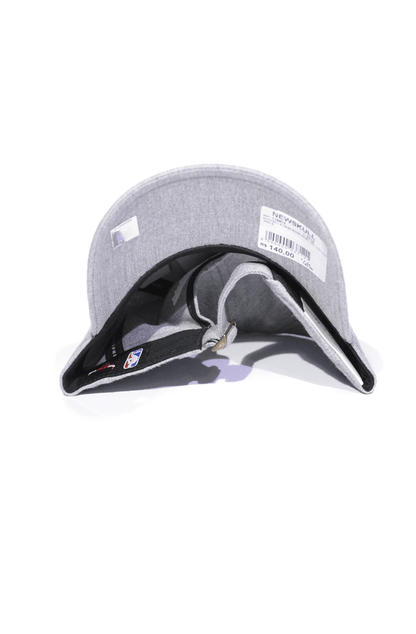 Boné Mitchell and Ness Strapback Team Logo Low Pro Cinza - NewSkull