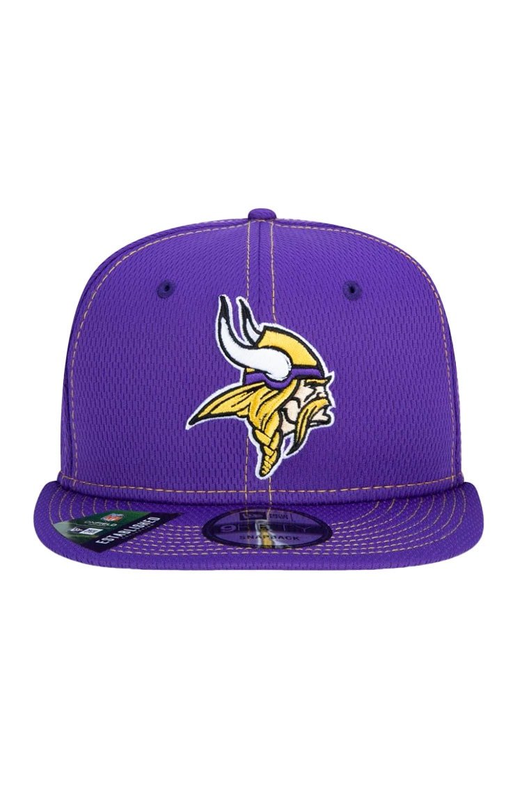 Bone New Era 9Fifty Nfl OnField Coleção Sideline Minnesota Vikings Roxo/Amarelo - NewSkull