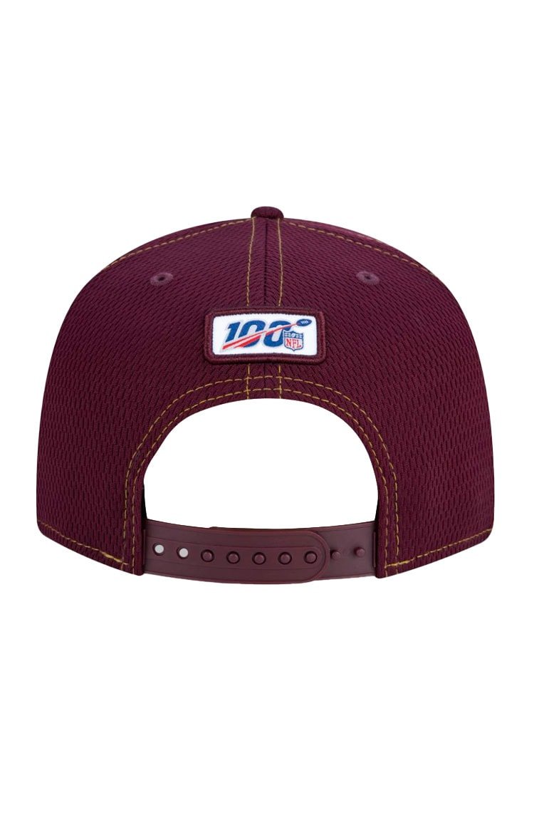 Bone New Era 9Fifty Nfl OnField Coleção Sideline Washington Redskins Bordo/Amarelo - NewSkull