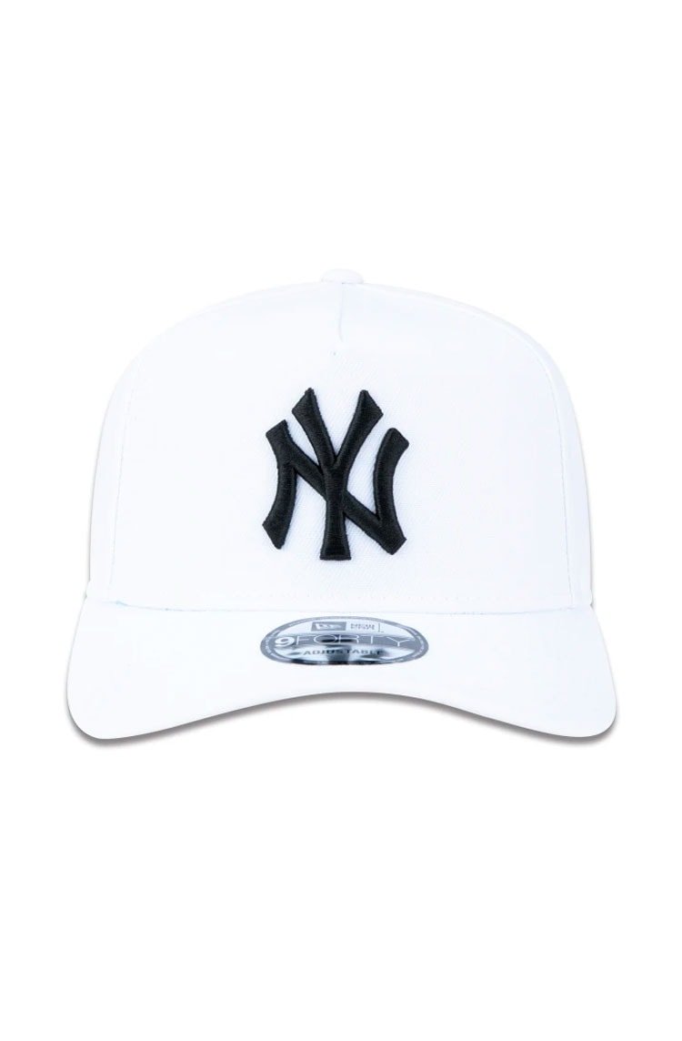 Boné New Era 9forty A - frame Snapback Aba Curva MLB New York Yankees Branco/Preto - NewSkull