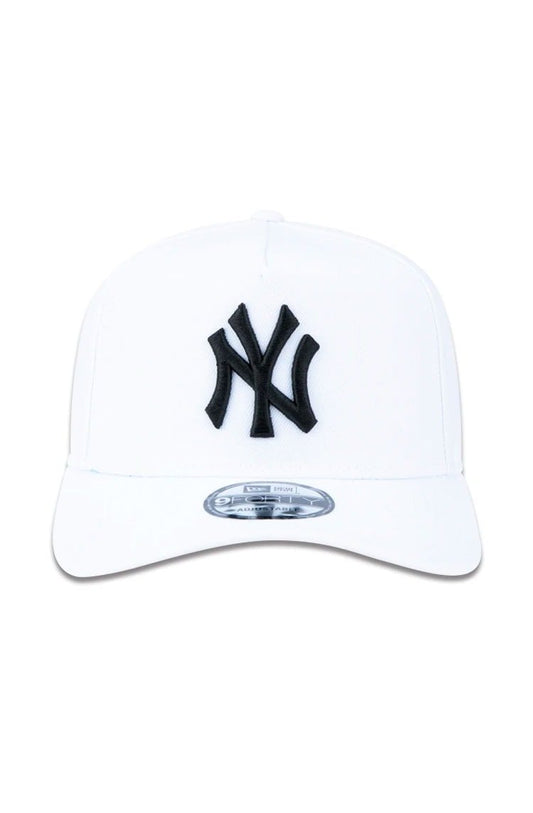 Boné New Era 9forty A - frame Snapback Aba Curva MLB New York Yankees Branco/Preto - NewSkull