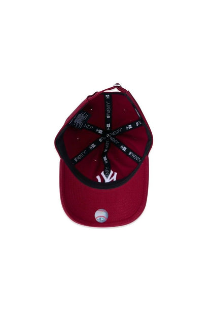 Boné New Era 9TWENTY Strapback Aba Curva New York Yankees Vermelho Escuro - NewSkull