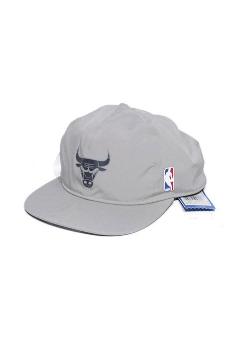 Boné Snapback Adidas SBC Chicago Bulls Logo 3M - NewSkull
