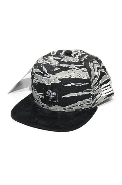 Boné Thug Nine Snapback Tag Camo - NewSkull
