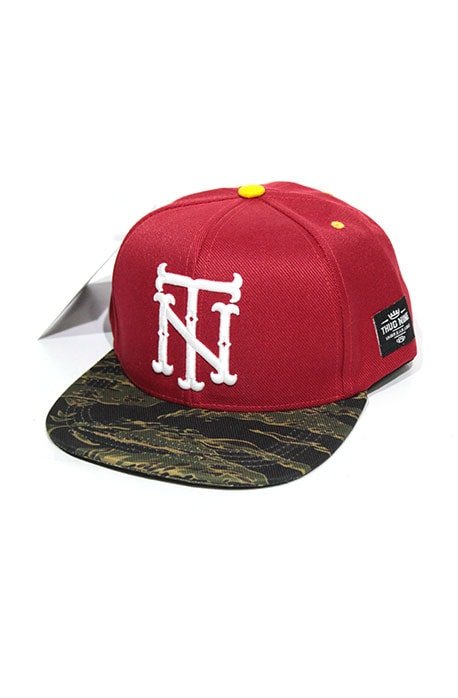 BONÉ THUG NINE SNAPBACK TN VERMELHO ABA CAMO - NewSkull