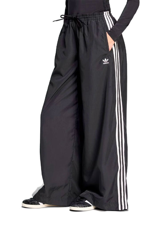 Calça Adidas Oversized Adicolor Firebird Preto/Branco - NewSkull