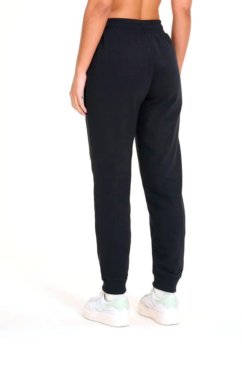 Calça New Balance Moletom Felpa Essentials Preto - NewSkull