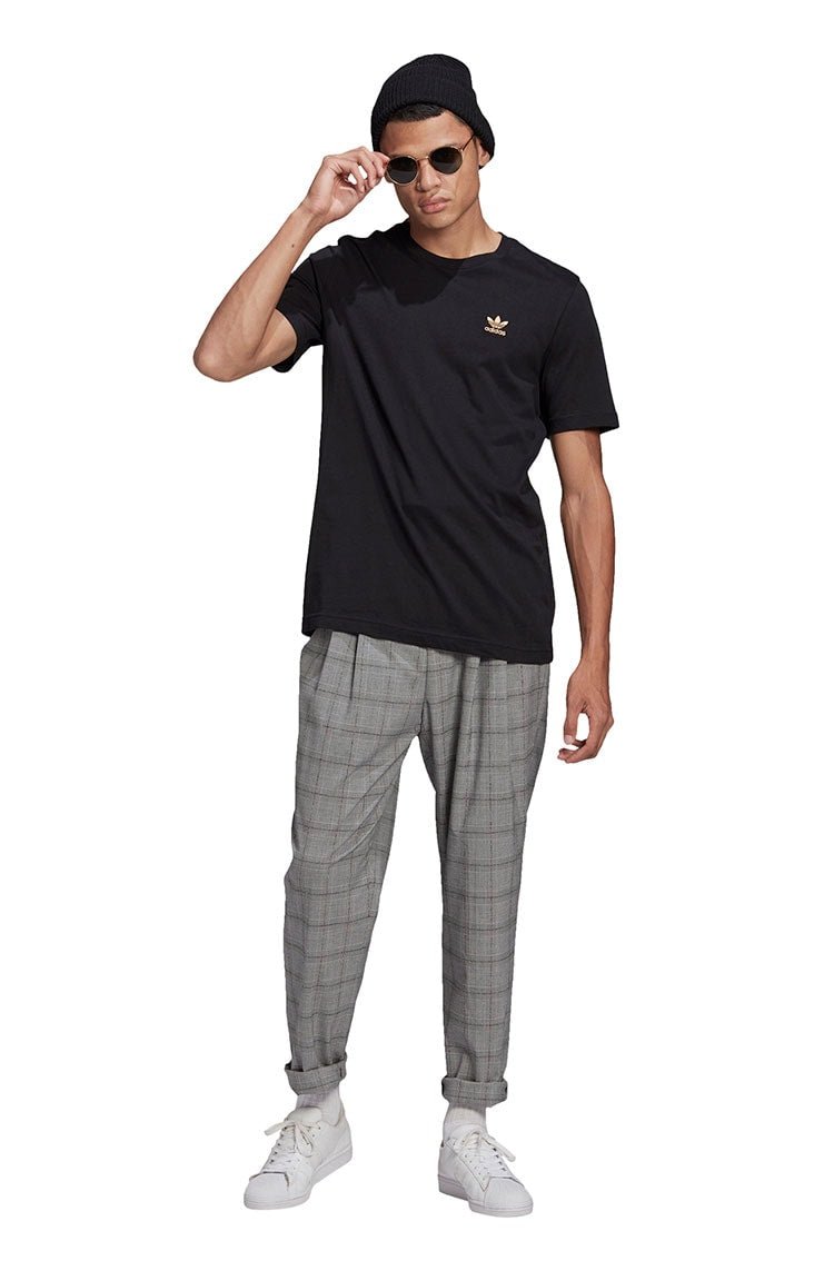 Camiseta Adidas Adicolor Essentials Trefoil Preta/Dourada - NewSkull