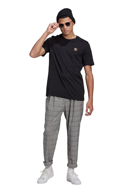 Camiseta Adidas Adicolor Essentials Trefoil Preta/Dourada - NewSkull