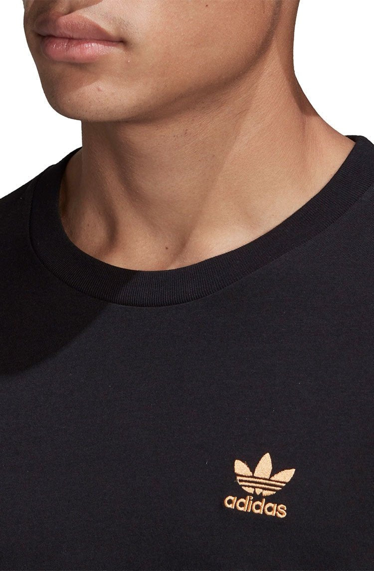 Camiseta Adidas Adicolor Essentials Trefoil Preta/Dourada - NewSkull
