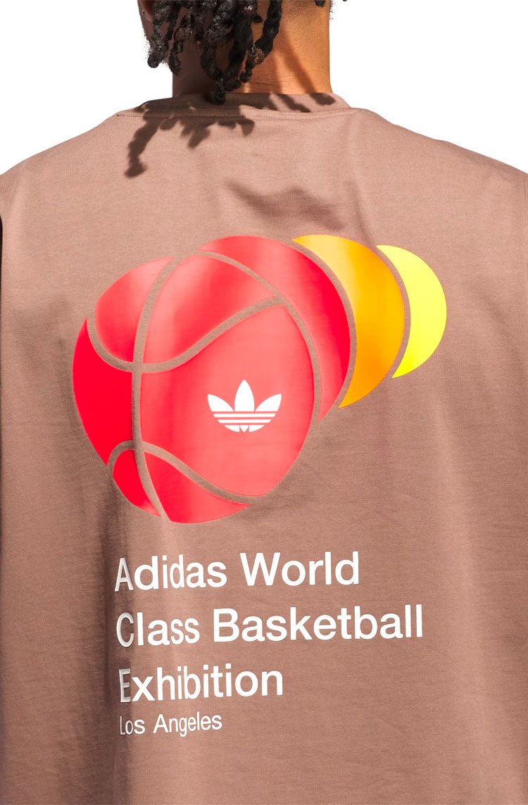 Camiseta Adidas Graphic World Class Q3 Marrom - NewSkull