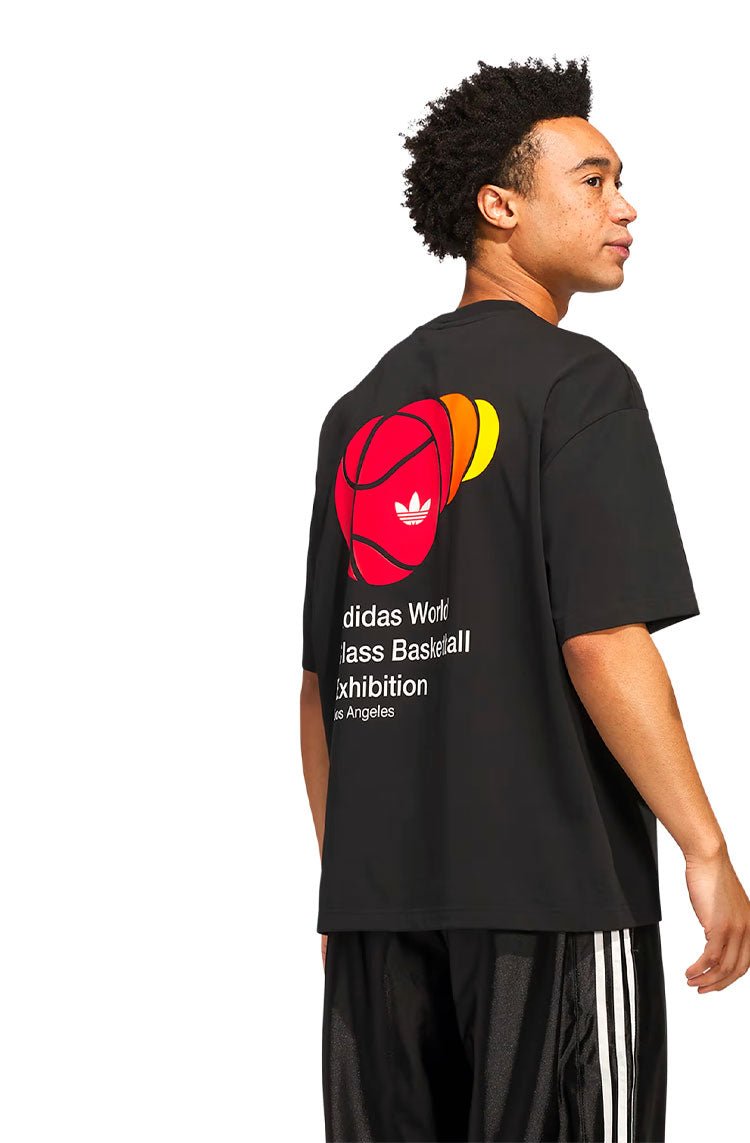 Camiseta Adidas Graphic World Class Q3 Preto - NewSkull