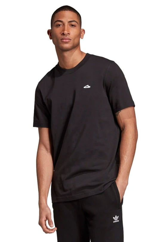 Camiseta ADIDAS Mini Embroidery Preta - NewSkull
