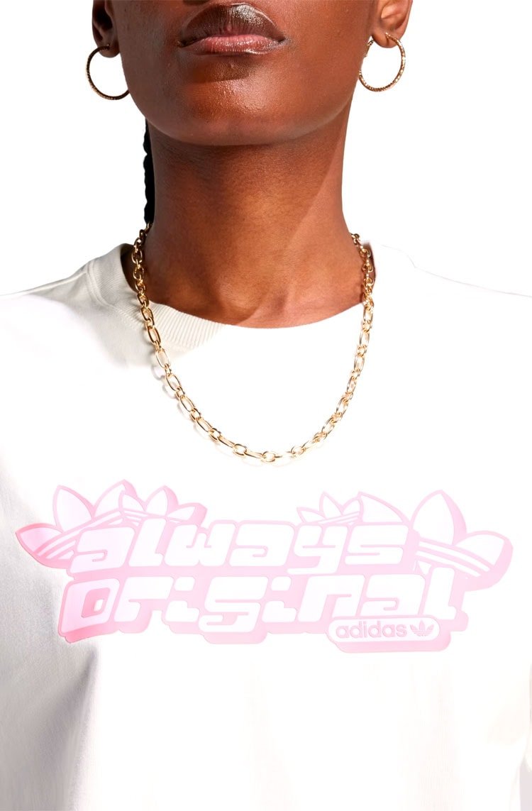 Camiseta Adidas Regular Graphic Branco/Rosa - NewSkull