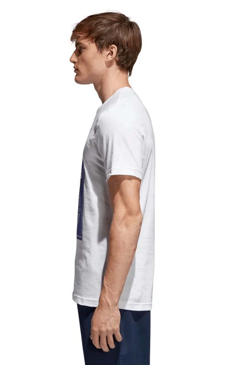 CAMISETA ADIDAS TONGUE LABEL BRANCA - NewSkull
