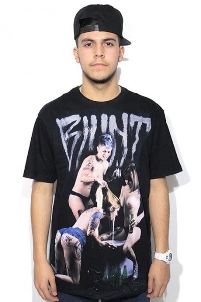 Camiseta Blunt Drunk Girls Preta - NewSkull