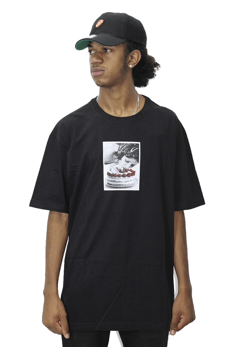Camiseta Blunt Lick That Cake Preto - NewSkull