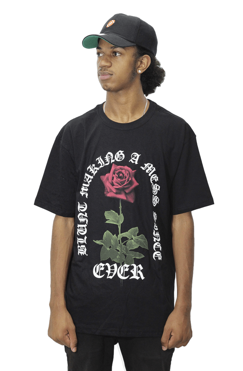 Camiseta Blunt Making A Rose Mess Preto - NewSkull