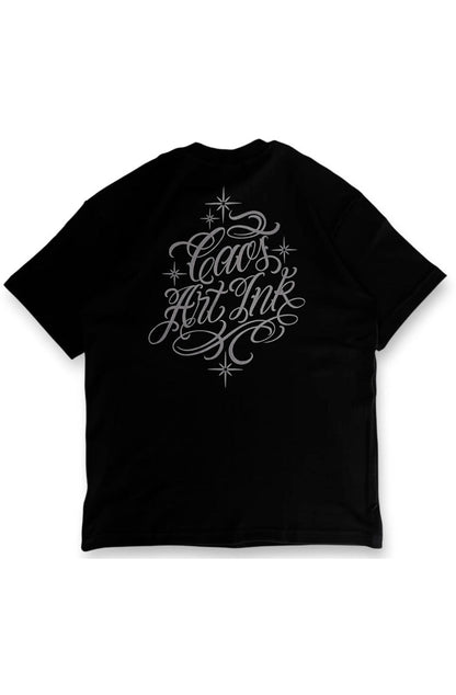 Camiseta Caos Art Ink Cursiva Preto - NewSkull