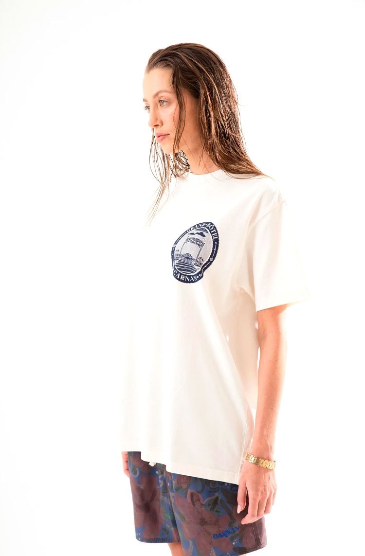 Camiseta CARNAN Grand Hotel T-shirt Off - White - NewSkull
