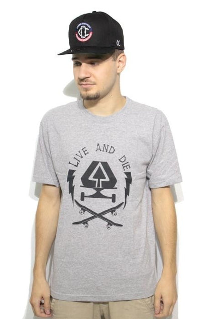 Camiseta Live Skateboards Live and Die - NewSkull