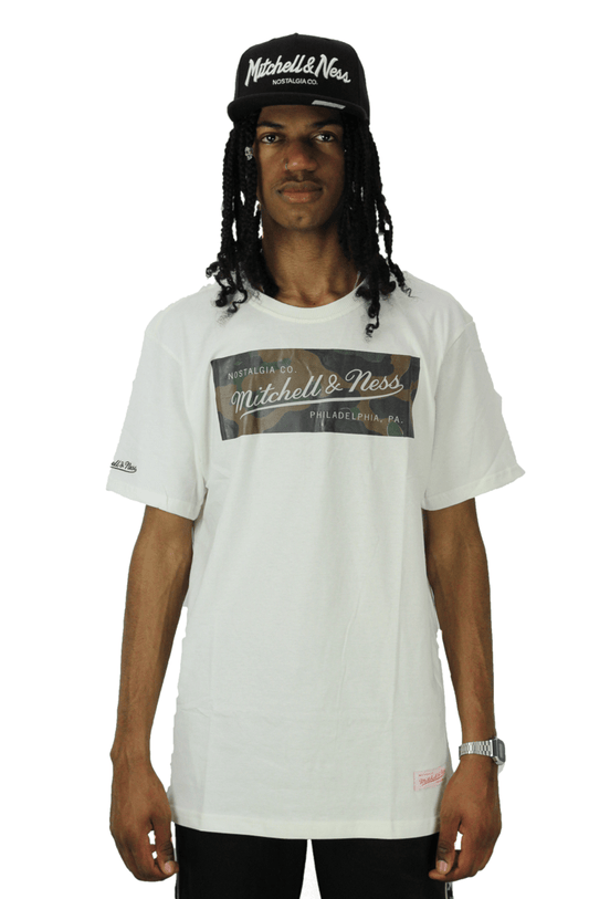 Camiseta Mitchell e Ness Box Logo Camo Creme - NewSkull