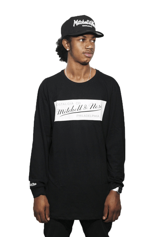 Camiseta Mitchell e Ness Box Logo Manga Longa Preto - NewSkull
