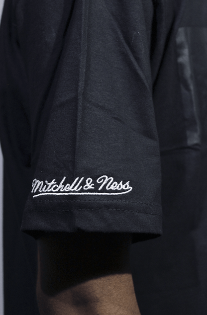 Camiseta Mitchell e Ness Box Logo Preta - NewSkull
