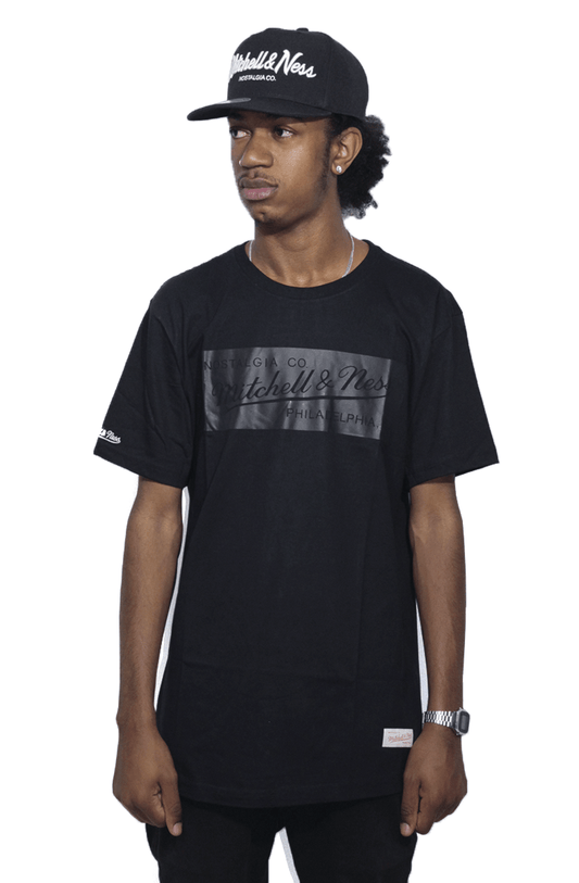 Camiseta Mitchell e Ness Box Logo Preta - NewSkull