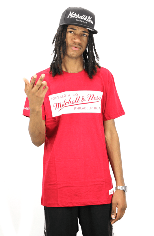 Camiseta Mitchell e Ness Box Logo Vermelha - NewSkull