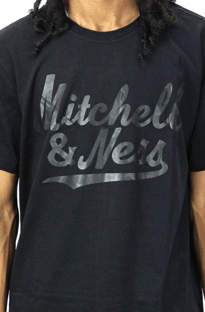 Camiseta Mitchell e Ness Branded Logo Preta - NewSkull
