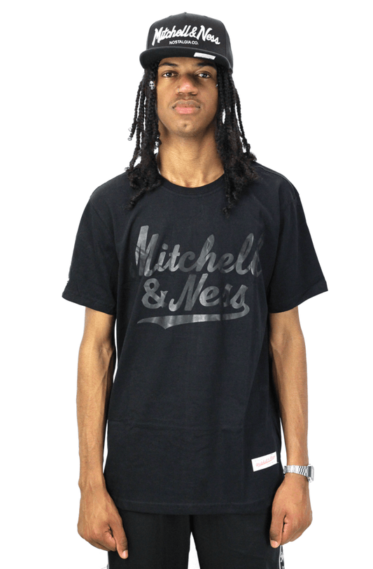 Camiseta Mitchell e Ness Branded Logo Preta - NewSkull