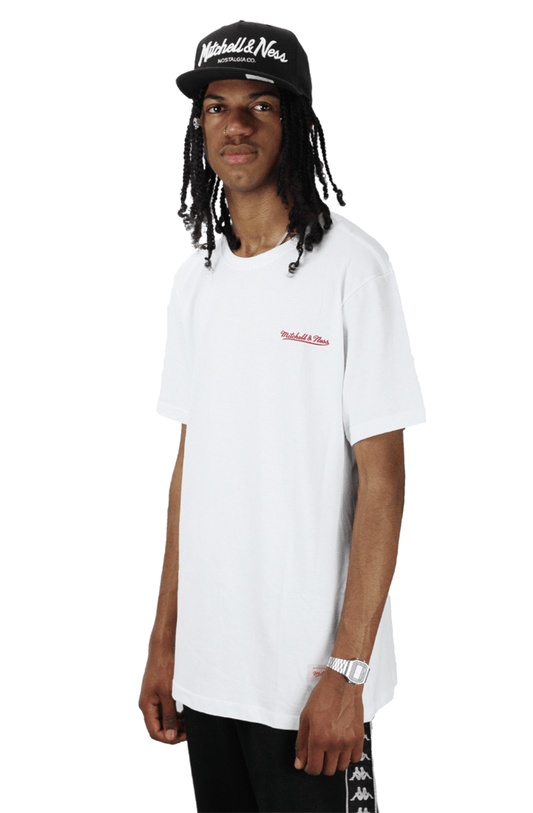 Camiseta Mitchell e Ness Front Signature Branca - NewSkull