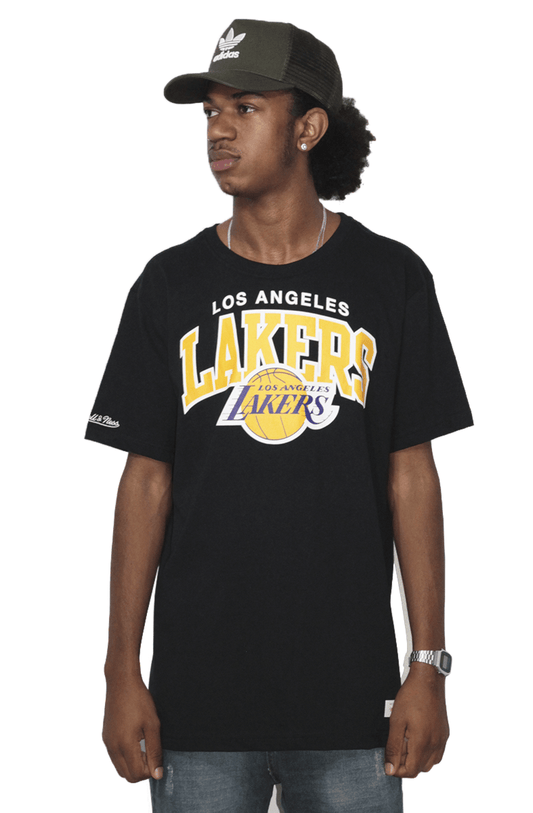Camiseta Mitchell e Ness Los Angeles Lakers Arch Preto - NewSkull