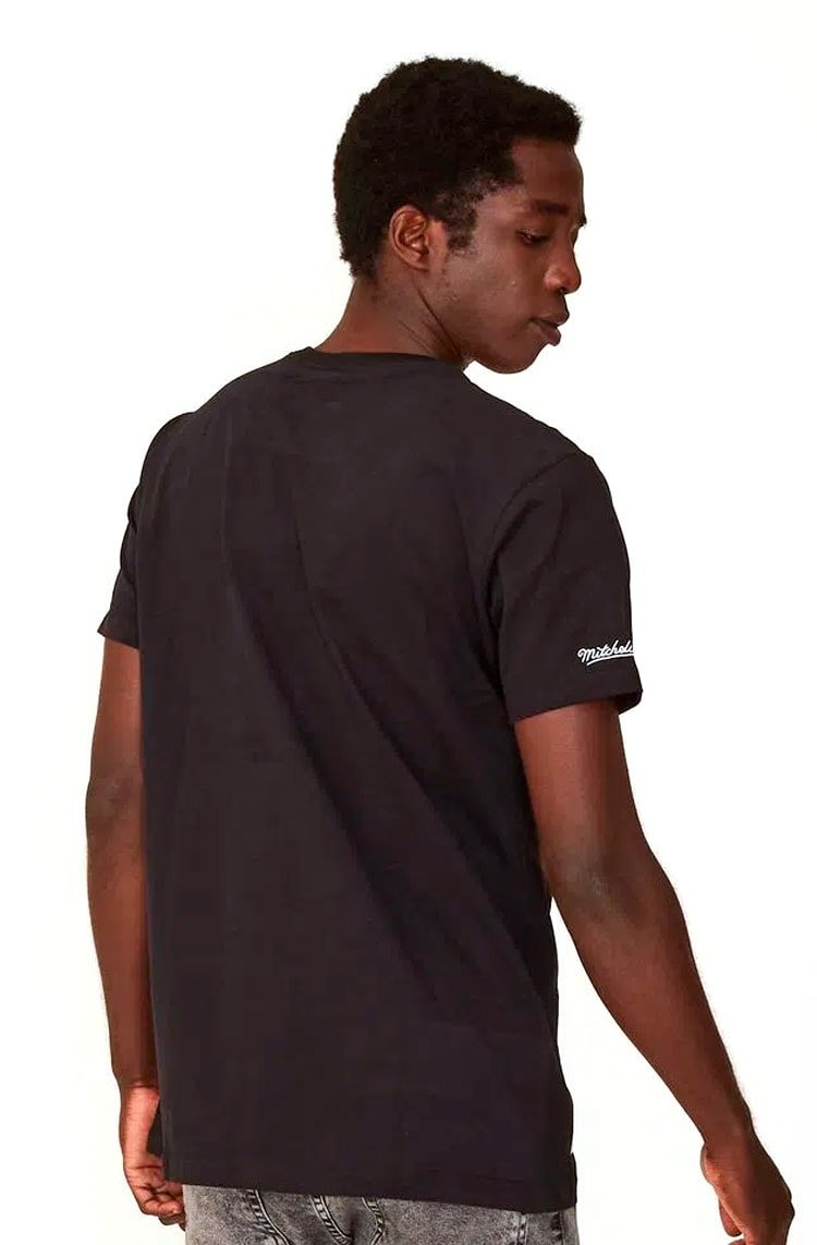 Camiseta Mitchell & Ness Bigo Logo Chicago Bulls Preta - NewSkull