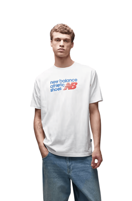 Camiseta New Balance Athletics Relaxed Premium Chest Logo Off-White - NewSkull