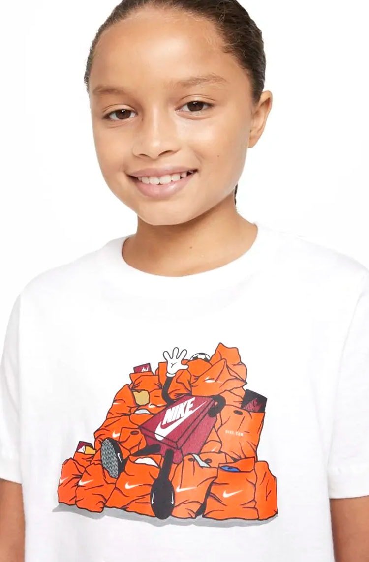 Camiseta Nike Sportswear Branco/Laranja - NewSkull
