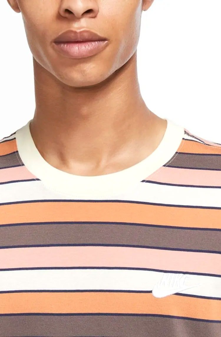 Camiseta Nike Sportswear Club Bege/Marrom - NewSkull