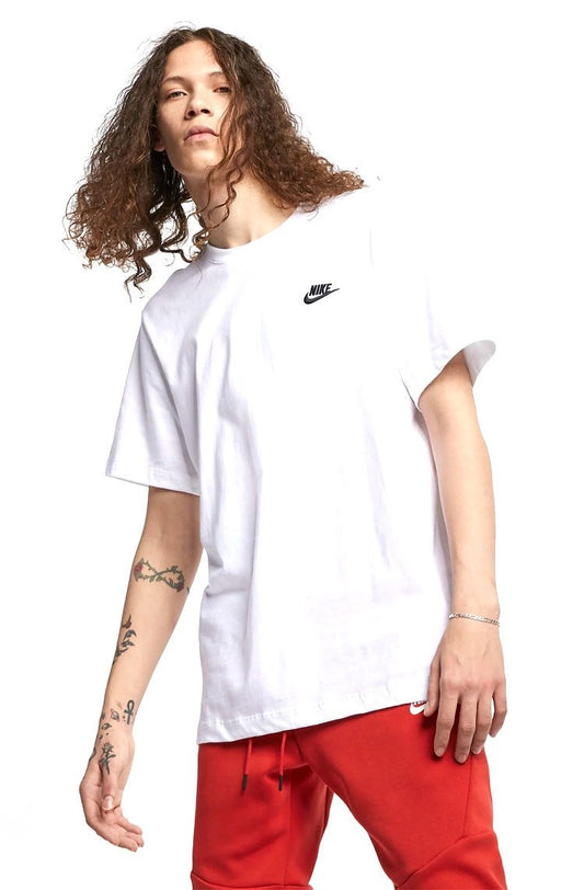 Camiseta Nike Sportswear Club Branco/Preto - NewSkull