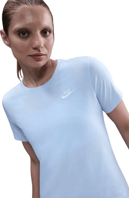 Camiseta Nike Sportswear Club Essentials Feminino Azul - NewSkull