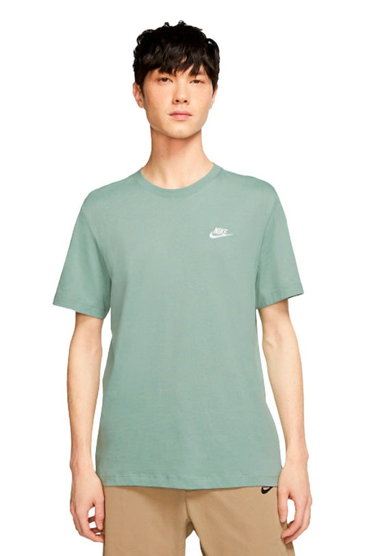 Camiseta Nike Sportswear Club Verde - NewSkull