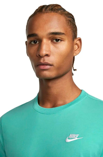 Camiseta Nike Sportswear Club Verde/Branco - NewSkull