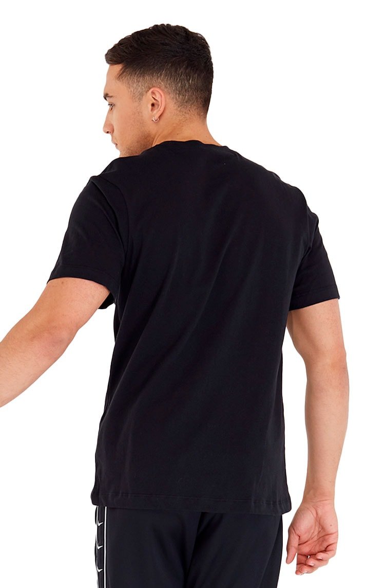 Camiseta Nike Sportswear Clube Preta/Branca - NewSkull