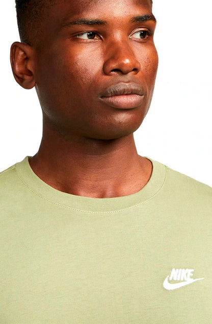 Camiseta Nike Sportswear Clube Verde/Branco - NewSkull