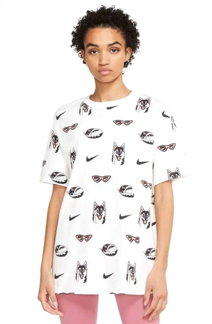 Camiseta Nike Sportswear Dog Feminina Branco/Preto - NewSkull