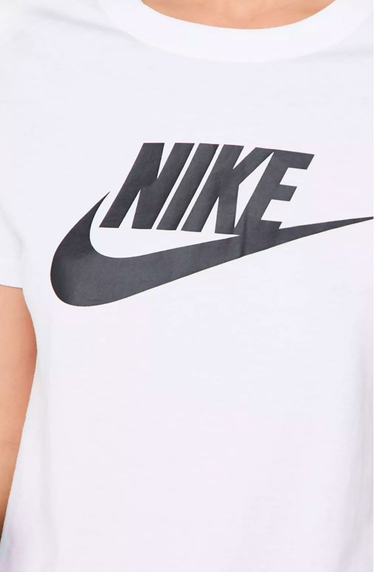 Camiseta NIKE Sportswear Essencial Feminina Branca/Preta - NewSkull