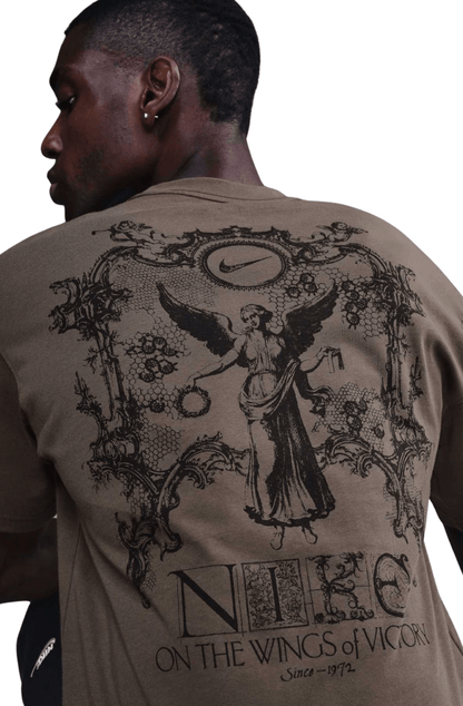 Camiseta Nike Sportswear M90 Wings Victory Masculino Marrom - NewSkull