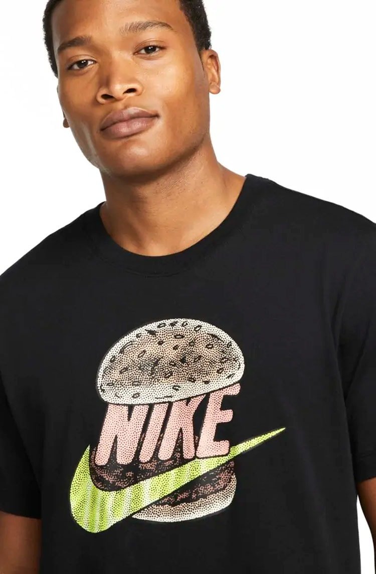 Camiseta Nike Sportswear Pk 2 Graphic Masculina Preto/Rosa - NewSkull