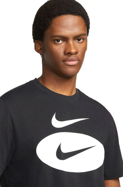 Camiseta Nike Sportswear Swoosh Masculina Preto/Branco - NewSkull